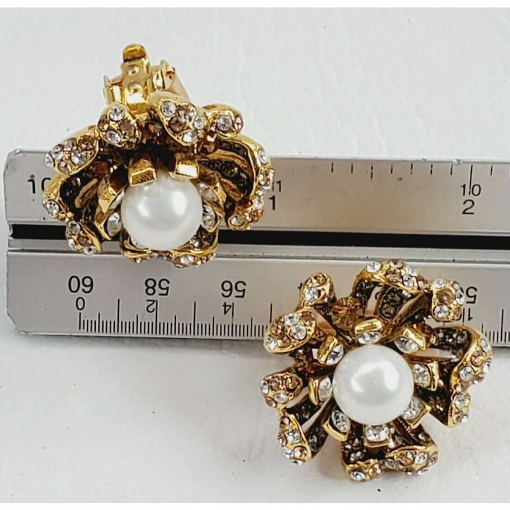 Jose & Maria Barrera Stunning Faux pearl crystal Flower Earrings - Picture 7 of 7
